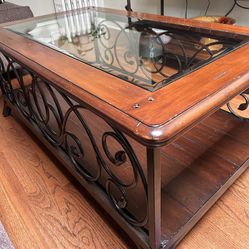 Thomasville Coffee table 