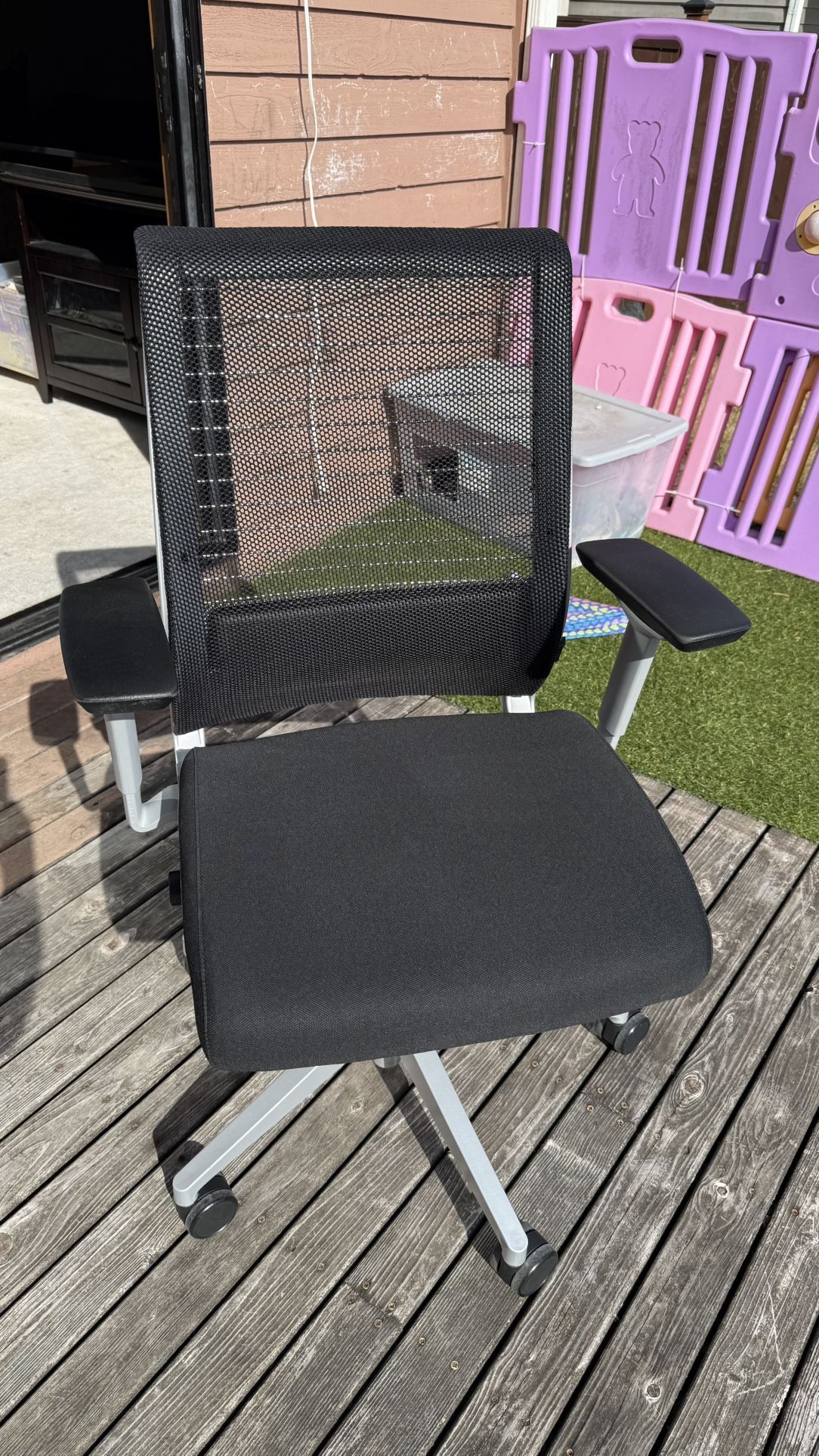 Steelcase Think V1 Office Chair
