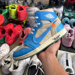 Off White Jordan 1 “UNC” size 9.5