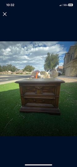 WOOD NIGHTSTAND DRESSER