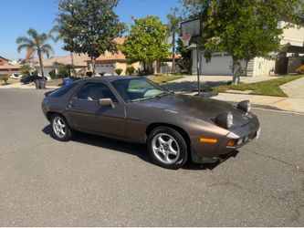 1985 Porsche 928