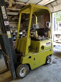Clark forklift