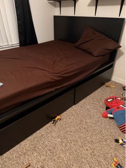 MALM full size bed frame w/2 bottom drawers