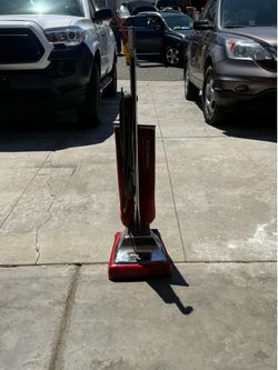 Commercial vacuum