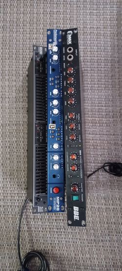 Recording Gear In Really Good Condition, Mic Preamp ,bass Preamp And EQ...