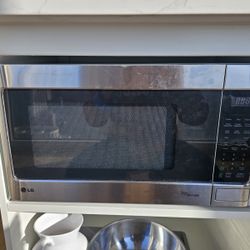 LG Microwave 