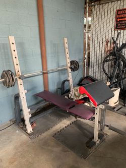Weight bench with weights