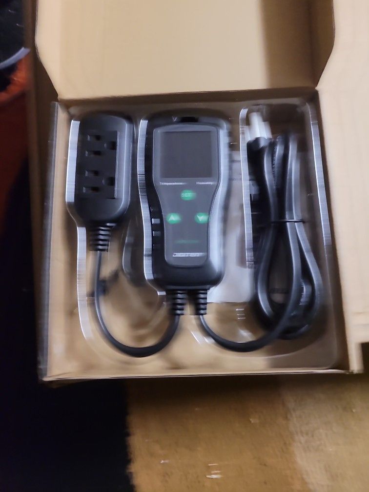 DIGITEN Temperature and Humidity Controller DHTC-1011 Pre-Wired Dual Stage Outlet Digital Thermostat Humidistat for Reptile Terrarium Mushroom Greenho