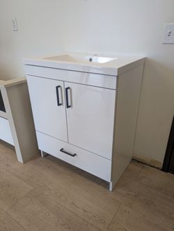 30" Bathroom Vanity with Sink