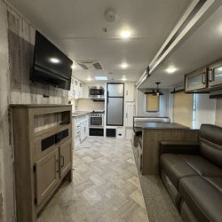 2021 Palomino Puma 30 Ft