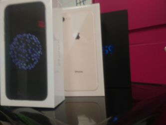 Your choice! Iphone or galaxy phone, $50! Ask me how!