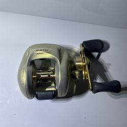 Flueger Trion baitcaster. Level wind reel