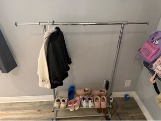 Kid’s Clothes Rack
