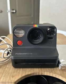 Polaroid Now Instant Camera Generation 2 Black 1 Film Pack