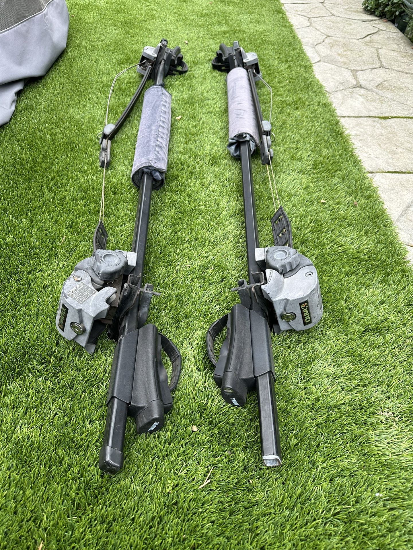 Thule Inno board Locker Surfboard Carrier
