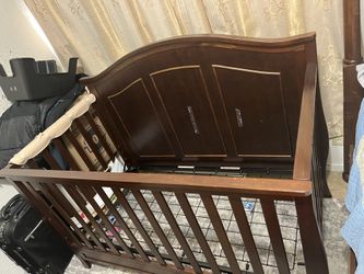 Baby Crib 4 In 1