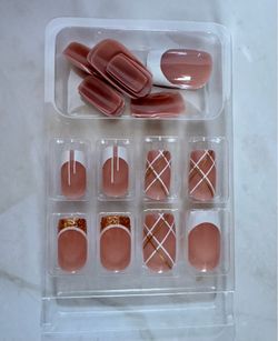 Set of Press-On Nails