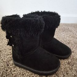 Girls Black Fuzzy Boots