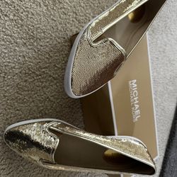 Women’s Flat Shoes 