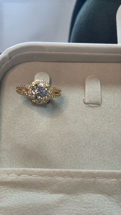 Mrs. Lara ring