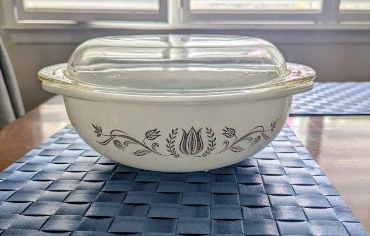 Pyrex Golden Tulip Casserole 
