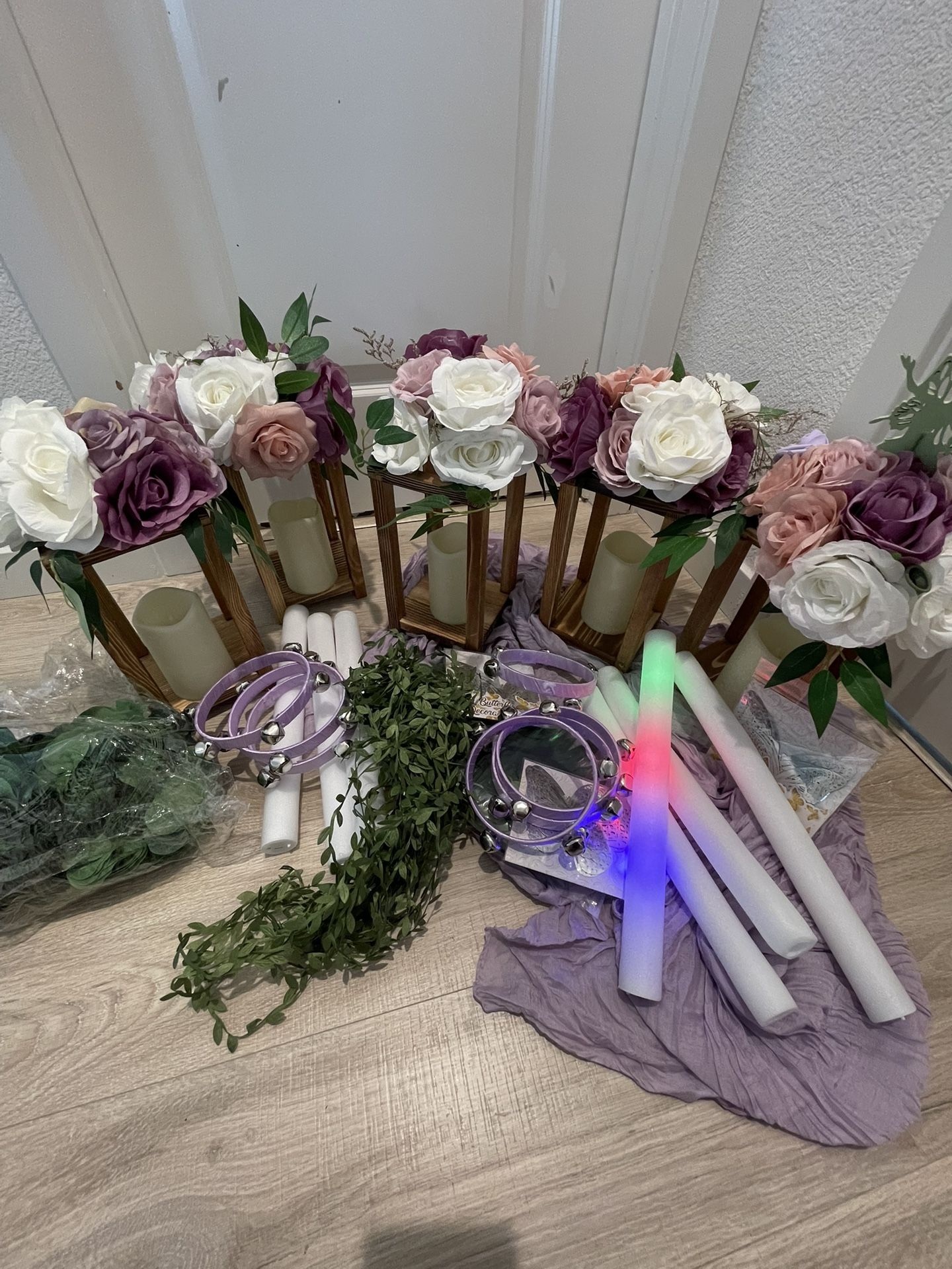 Party Decorations/Centerpieces
