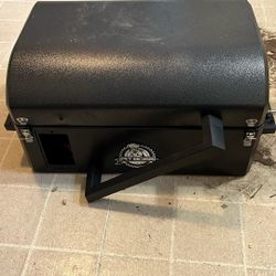 Pit boss Smoker