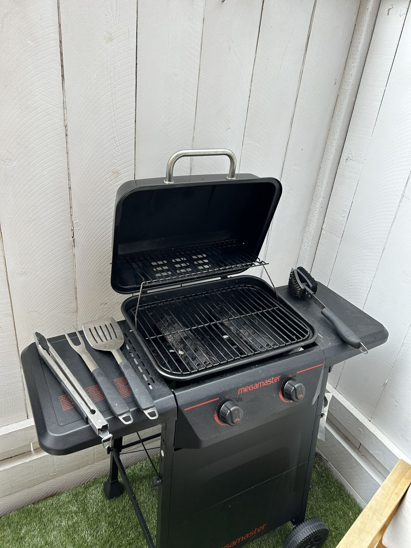 2 Burner Grill With Utensils And Cover