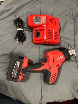 Milwaukee hackzall  battery xc 5.0 and rapid charge