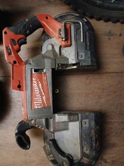 Milwaukee M18 FUEL Cordless Deep Cut Band Saw