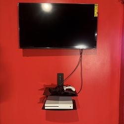 2 new 32in TVs  $85 each