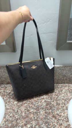 New Coach handbag for sale..