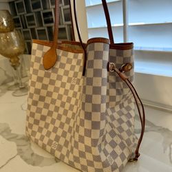 Louis Vuitton Never Full, Medium Bag