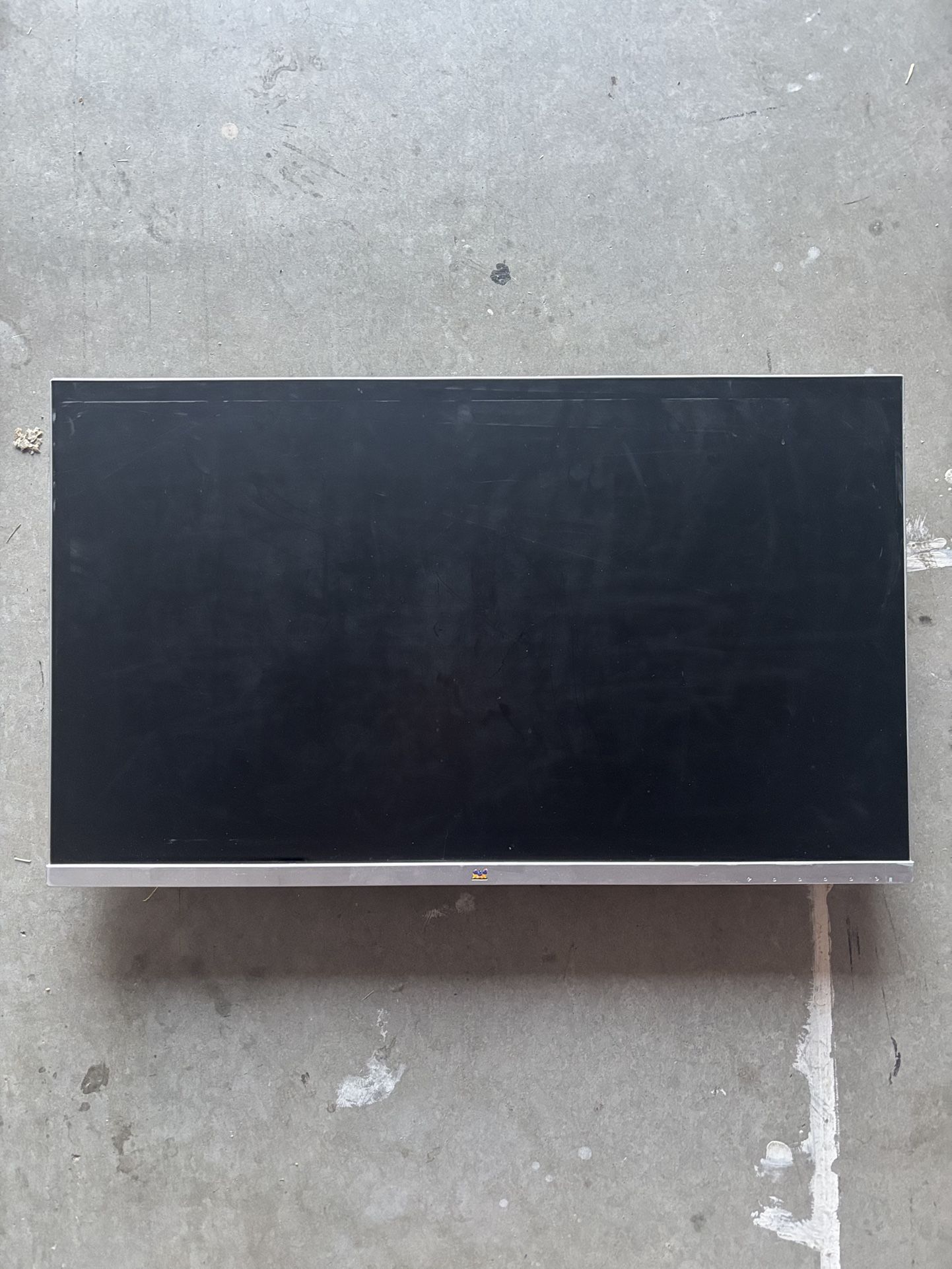4K VIEWSONIC MONITOR ( x4 )
