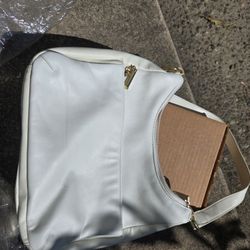 Cream shoulder bag — simple, everyday carry
