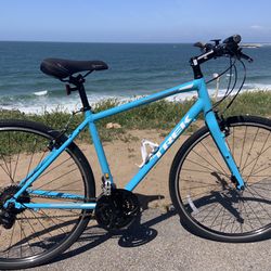 Bicycle Trek FX 3.  27 Speed 19” Medium Size Lightweight Aluminum Frame 