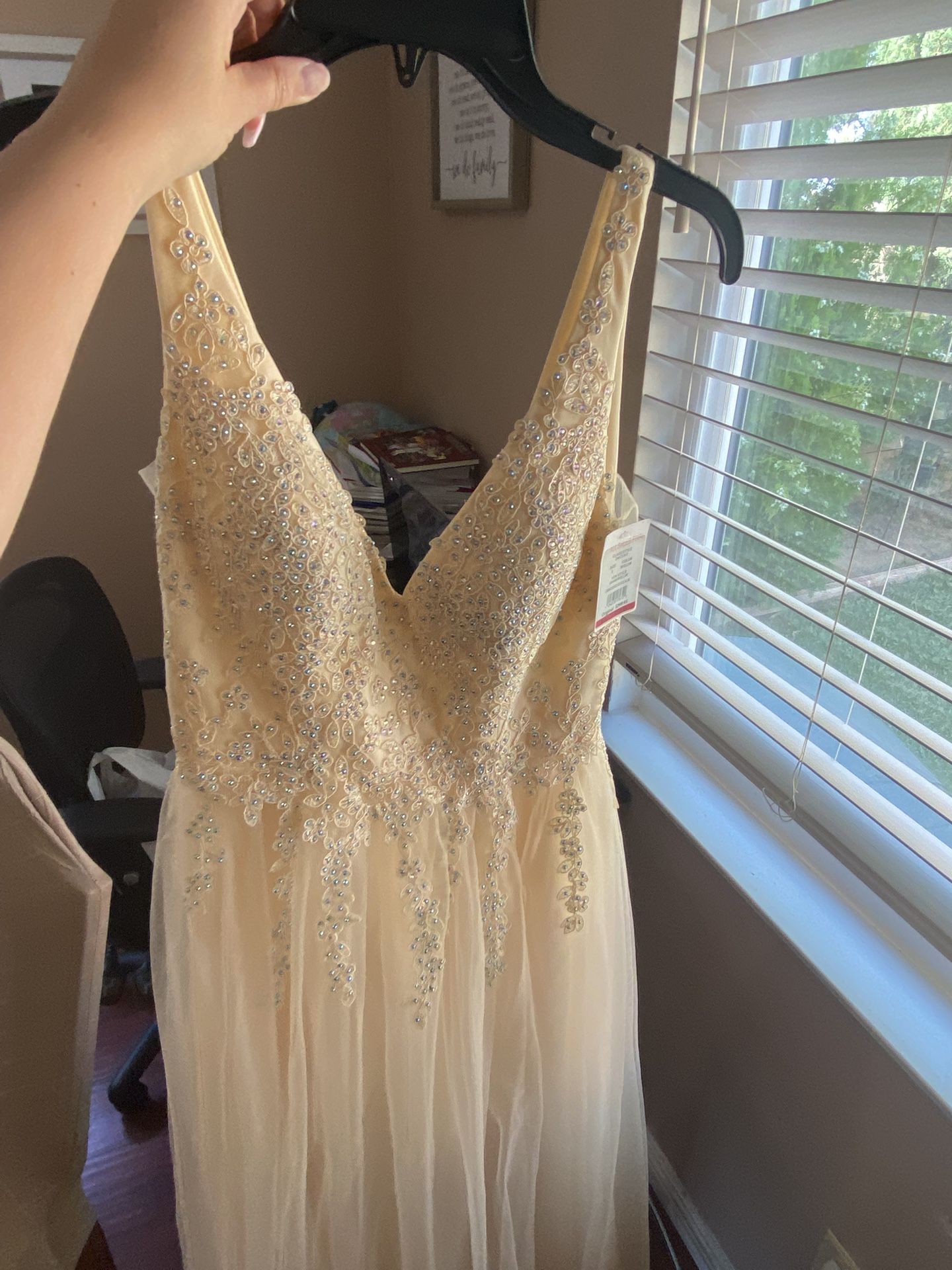 herve leger white and gold dress THE MIRABEL DRESS – HERVÉ LÉGER main image 1