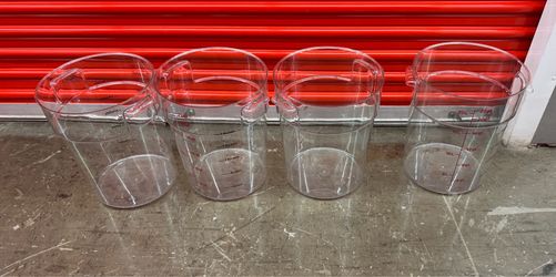 Cambro 22-Quart Commercial Polycarbonate Food Storage Containers