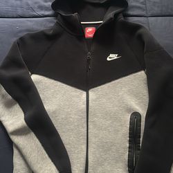 Nike Tech Fleece Hoodie Black/Grey Size Small Used