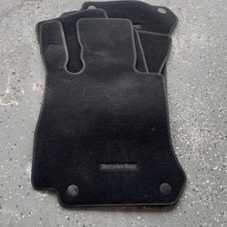 Mercedes GLC 300 OEM Floor mats 2019 Lightly Used