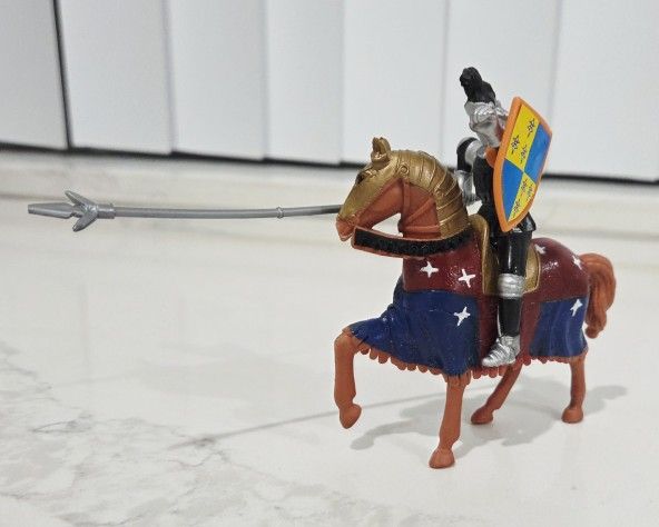 Vintage Jean Hoefler Medieval Knight and Horse Figure Set