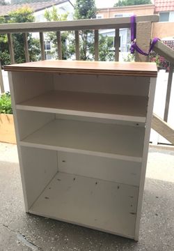 Book shelf/cabinet