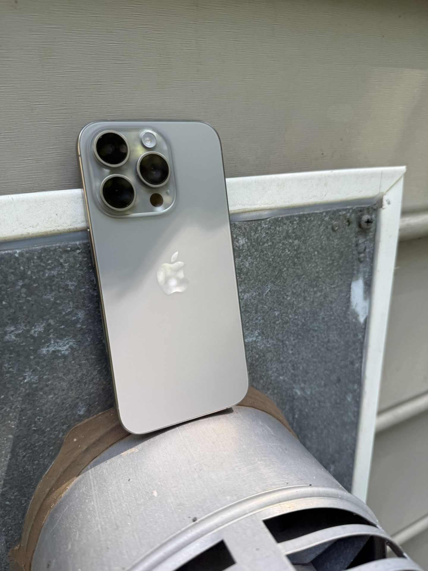 iPhone 15 Pro 128 GB Unlocked