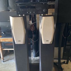 YAMAHA STREAMING STEREO MUSIC SYSTEM WITH BLUETOOTH/SONY BLUERAY PLR AND A PAIR OF INFINITY IL50 TALL FLOOR SPEAKERS 🔊 EACH WITH 10 INCH WOOFERS 🔊.