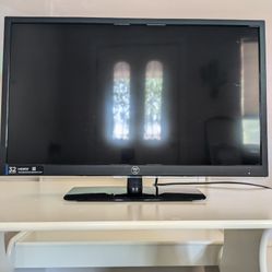 32 Inch Westinghouse TV