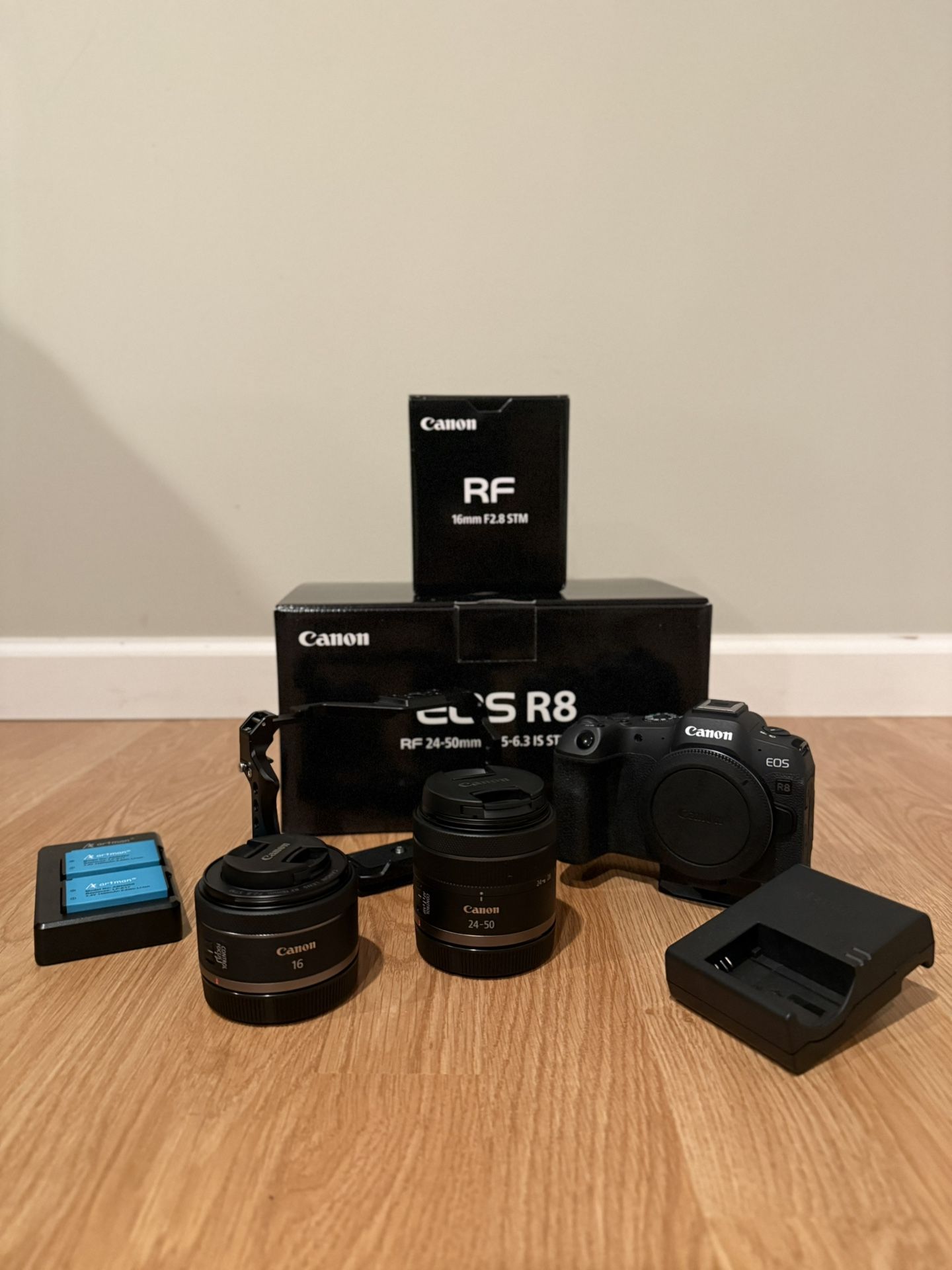 Canon EOS R8 Full Frame Camera - with RF 24-50mm F4.5-6.3 IS STM Lens - 16mm F2.8 STM Lens + More