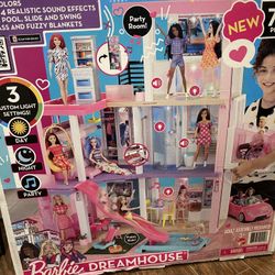  Barbie DreamHouse Dollhouse with 75+ Accessories and