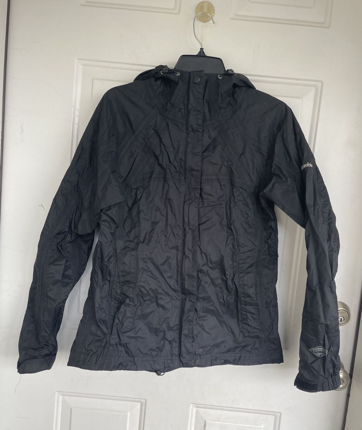 Columbia Omni Tech black packable waterproof black jacket women's size M