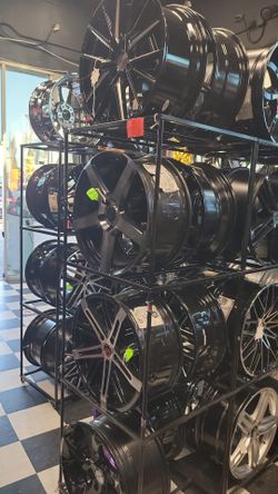 🚗💳 Rines y llantas en pagos fáciles 📲
📞 Aplica en línea o por teléfono