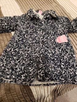 Girls Fur Coat Size 6/6x Brand New Girls Winter Coat Winter Jacket Soft And warm 